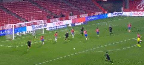 周定洋：这个赛季全队都有成长，每个起伏里大家都没放弃